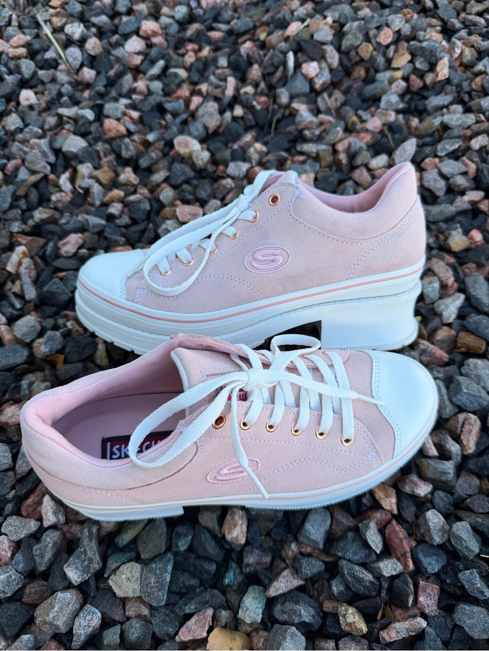 Y2K 🔥 chunky rose pink Skechers Women's Heartbeats-Softy Sneakers